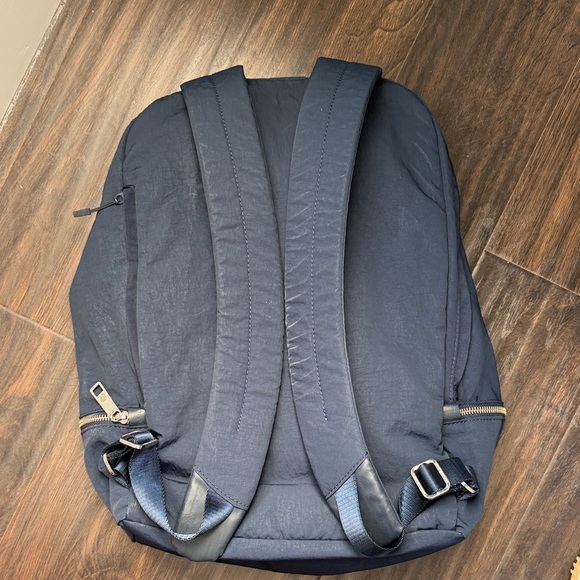 Lululemon City Adventurer Backpack 17L - Picture 8 of 8
